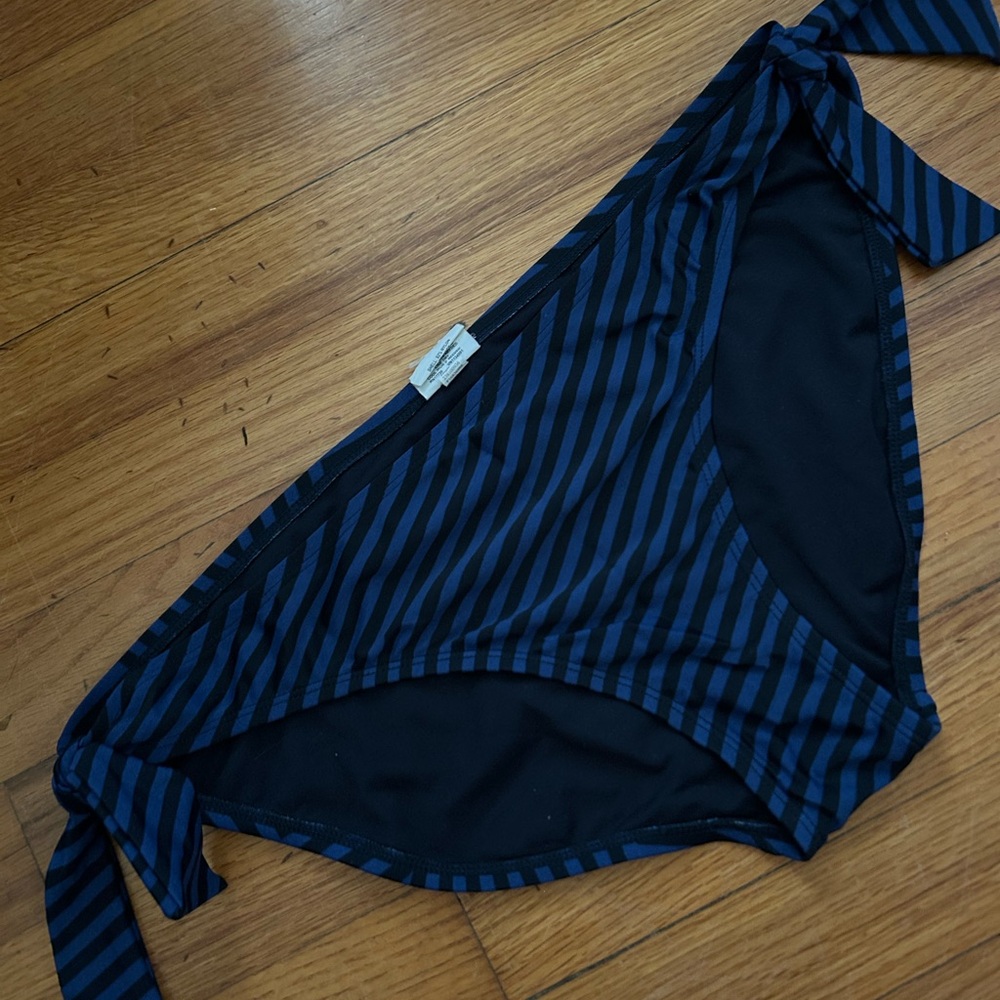 Converse One-Star Bikini Bottom with Faux Side Ties (XL)